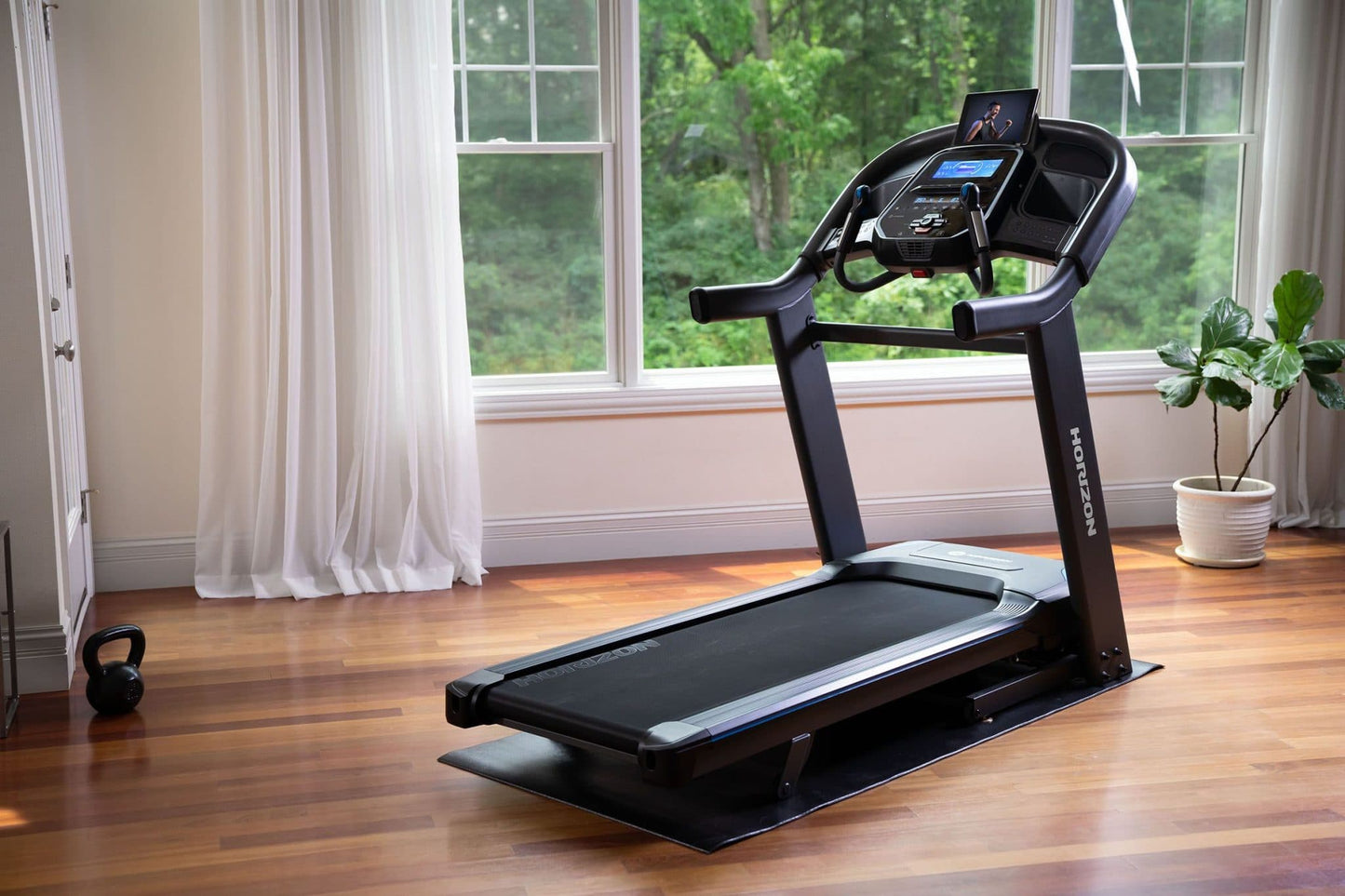 Horizon 7.4AT-24 Treadmill (NEW)