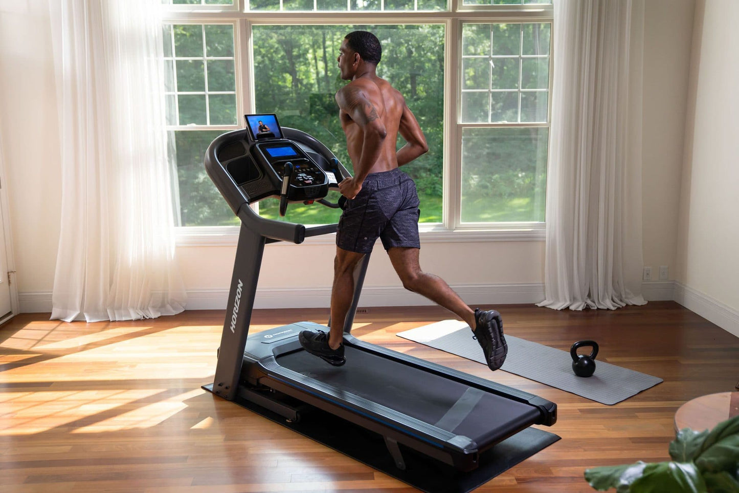 Horizon 7.4AT-24 Treadmill (NEW)