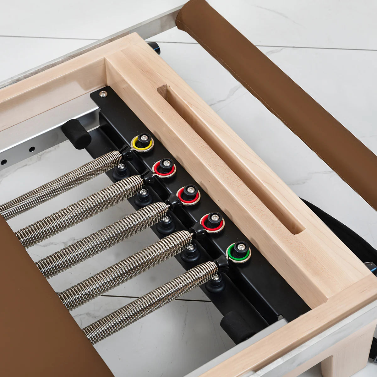 Contour Wooden Folding Reformer Machine – Espresso